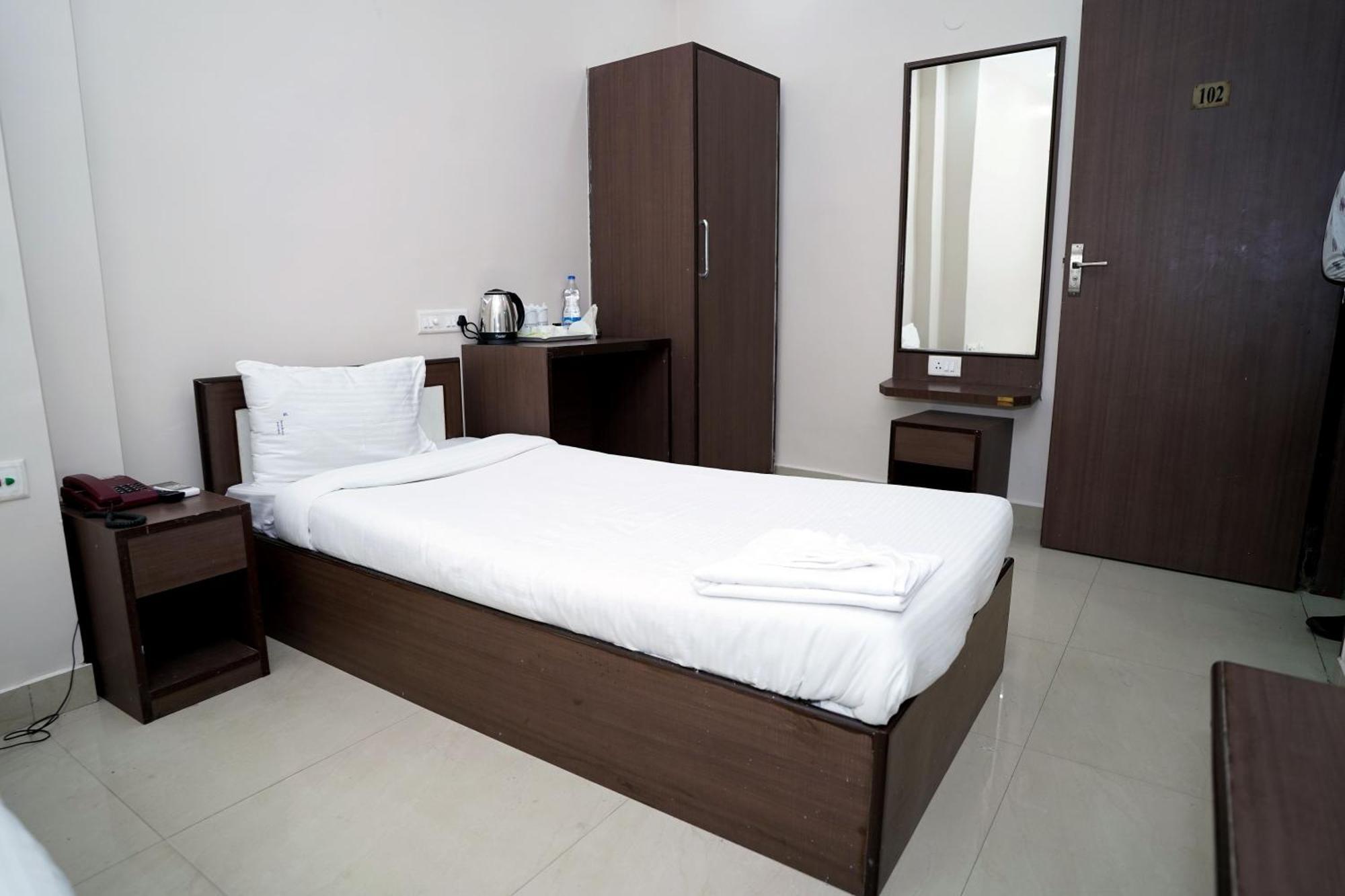 Sonar Bangla Guest House Kolkata Exterior photo